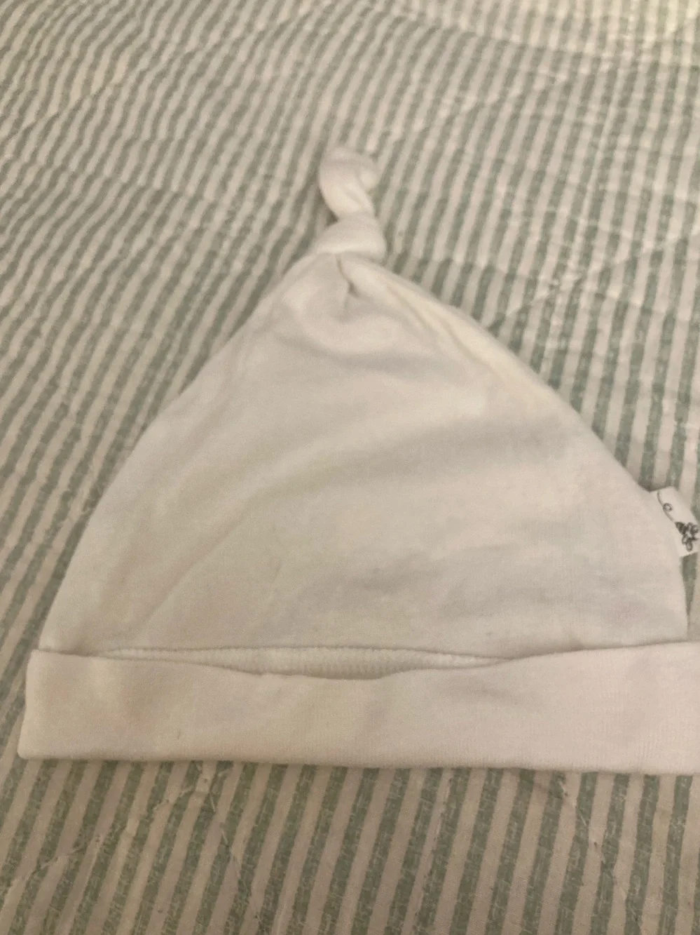 Burt's Bees Baby Organic Cotton Top Knot Hat Solid White 0-3 months